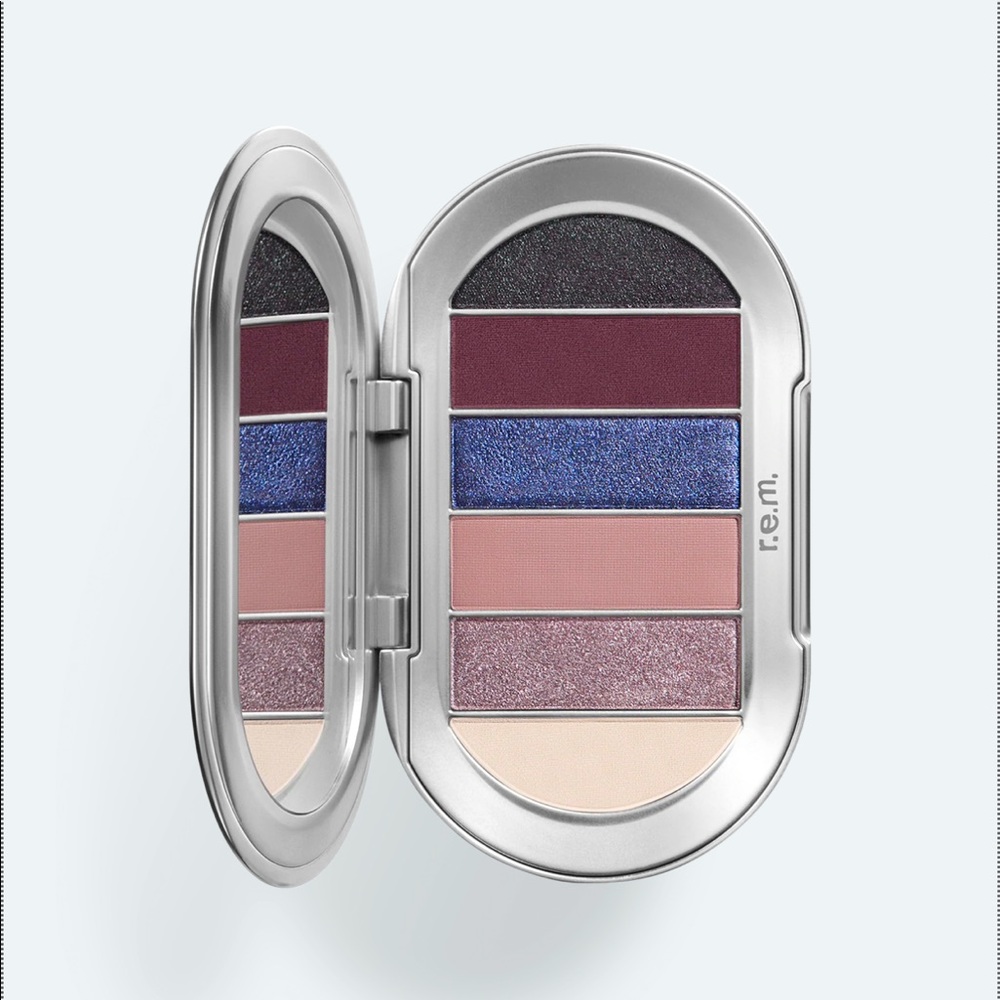 R.E.M. BEAUTY by Ariana Grande eyeshadow palette - Picture 5 of 10